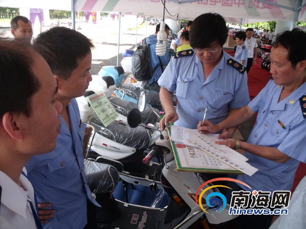 ?？陔妱榆囆屑娂婈P(guān)門“迎”檢查 市民可舉報超標(biāo)車