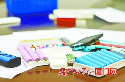 揭秘充電寶亂象 次品成本僅5元還有爆炸風(fēng)險(xiǎn)