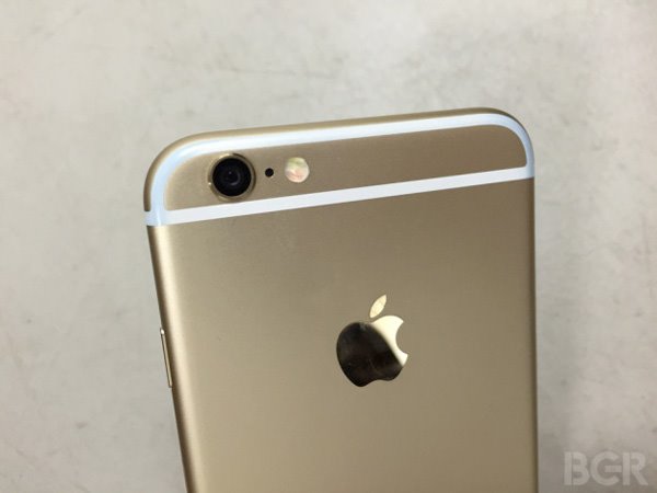 蘋果iPhone 6/6 Plus又杯具了 放口袋后殼被染色