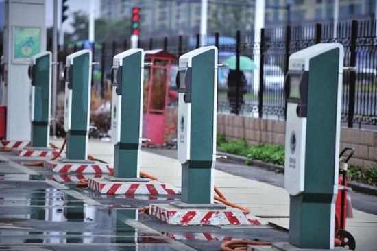 上海啟動公共充電樁“車易充”應(yīng)用 涵蓋寶馬特斯拉等電動車