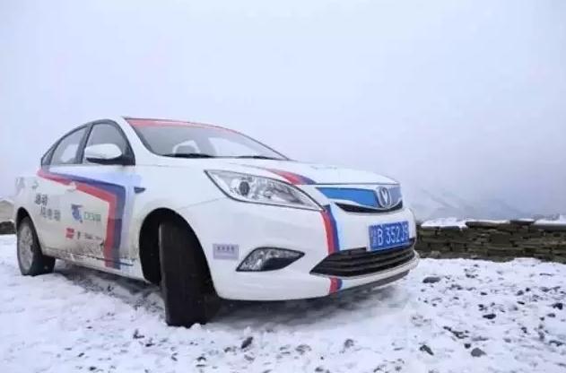 電動(dòng)車爬雪山靠譜嗎？青海湖電動(dòng)車大賽正在這么干