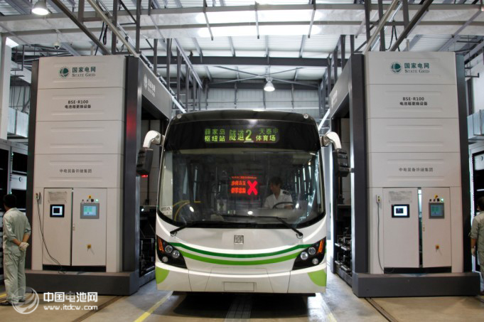 青島已建換電站5座充電樁823個(gè) 新能源車突破2千輛