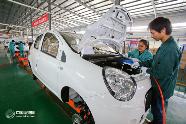 中國車市持續(xù)頹靡 渠道下沉能否“打雞血”？