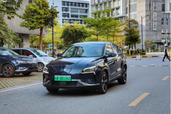 小鵬汽車第一張新能源車專用號牌誕生 今年將面向市場量產G3