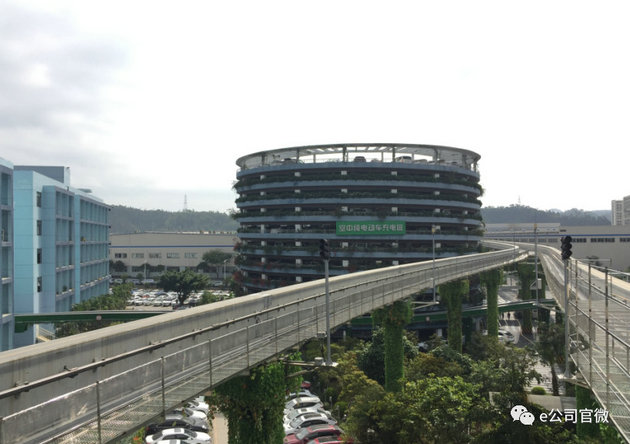 空中純電動(dòng)車充電塔外景