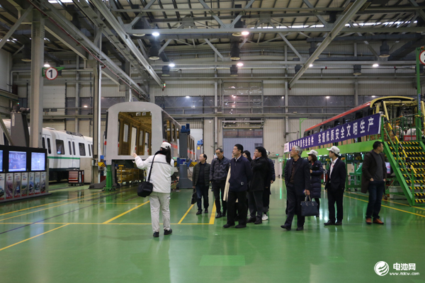 中車株機年產1000臺電力機車 “電動”火車頭拉出535億元出口訂單