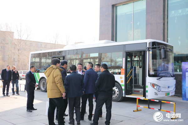 耐寬溫 可快充：積雄新能源高性能鎳氫電容電池公交客車(chē)成功運(yùn)營(yíng)